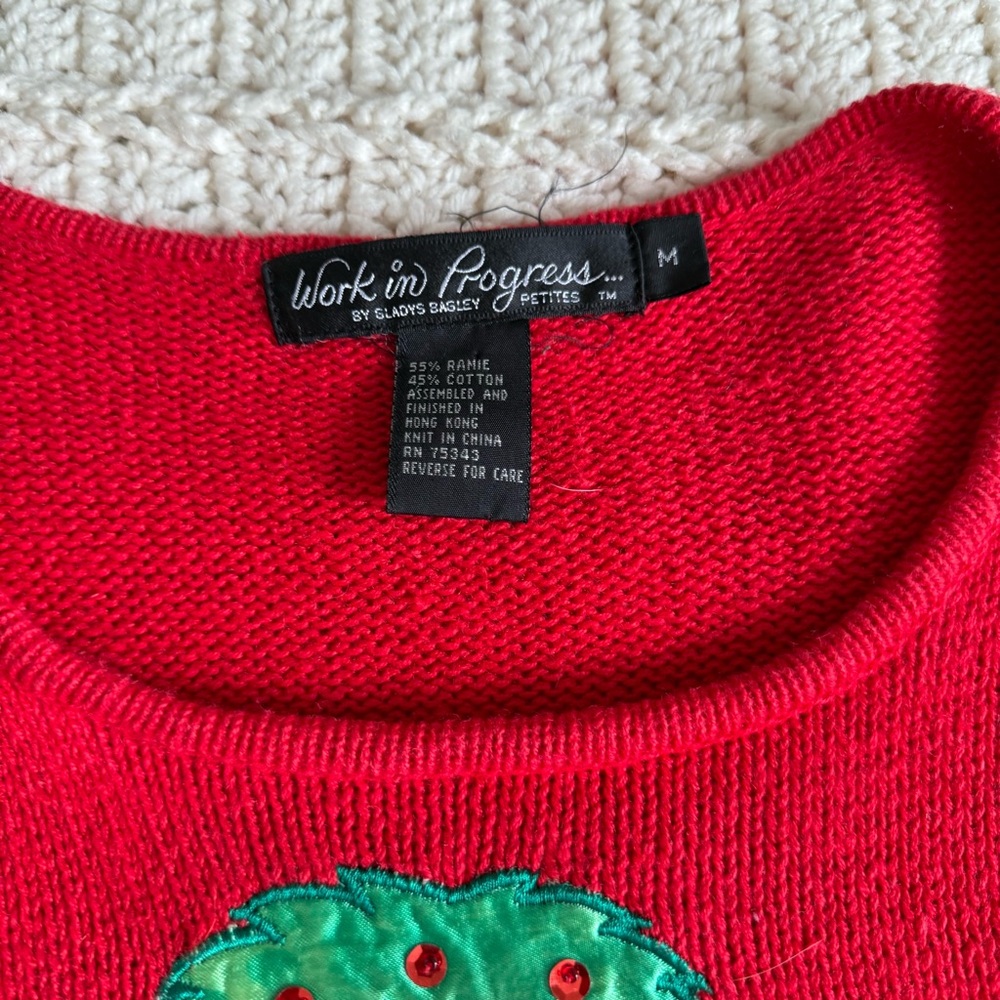 Vintage Work in Progress Ugly Christmas Sweater Cute White Fluffy Dog Size M - Picture 7 of 11